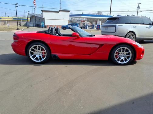 2005 Dodge Viper SRT10
