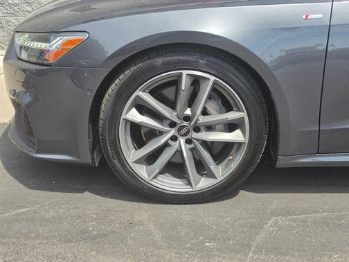 Daytona Gray Pearl Effect 2022 Audi A7 55 Prestige