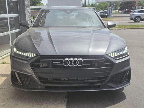 Daytona Gray Pearl Effect 2022 Audi A7 55 Prestige