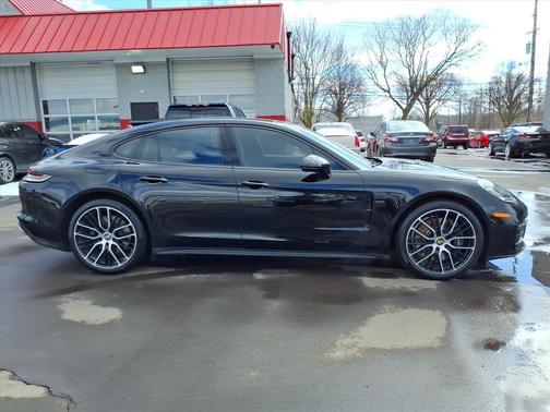 2021 Porsche Panamera 
