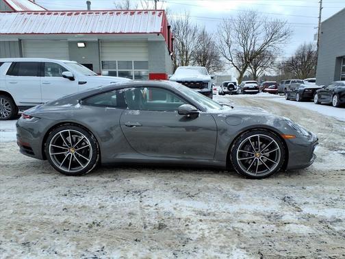 2024 Porsche 911 Carrera