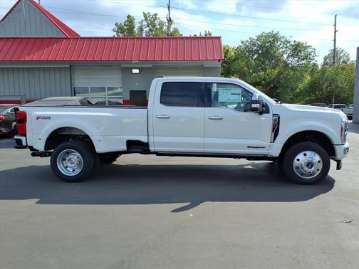 2025 Ford F-450 Platinum