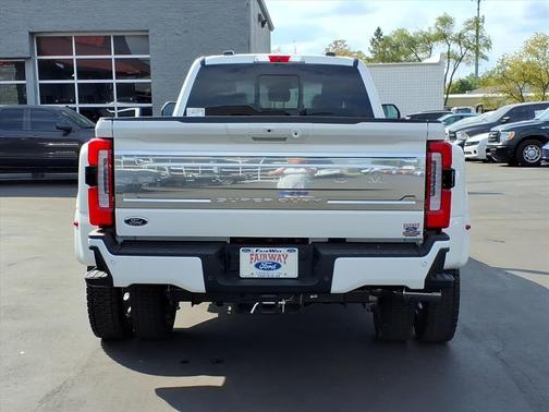2025 Ford F-450 Platinum