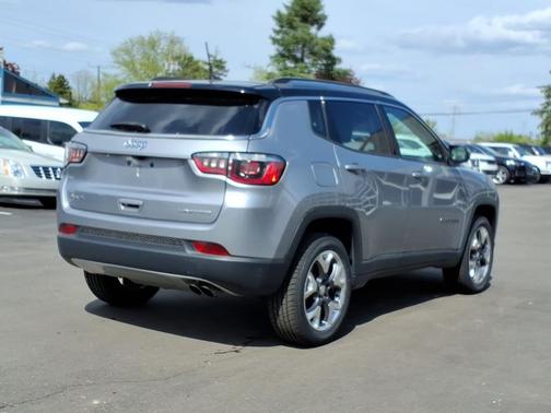 Billet Silver Metallic Clearcoat 2018 Jeep Compass Limited