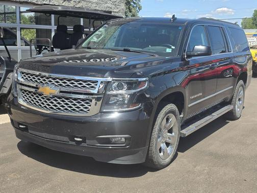 Black 2019 Chevrolet Suburban LT
