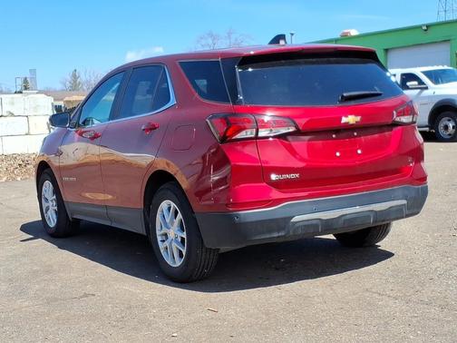 Radiant Red Tintcoat 2024 Chevrolet Equinox 1LT