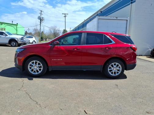 Radiant Red Tintcoat 2024 Chevrolet Equinox 1LT