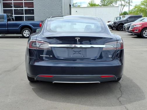 2014 Tesla Model S Base