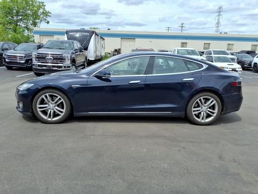 2014 Tesla Model S Base