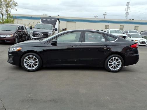 Agate Black Metallic 2020 Ford Fusion SE