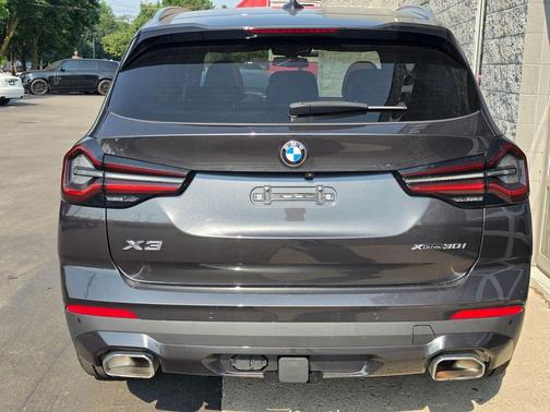 Dark Grath 2023 BMW X3 xDrive30i