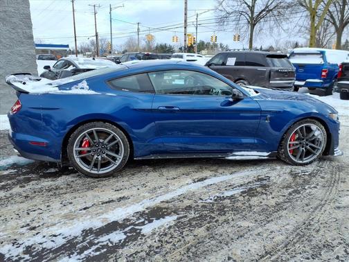 2022 Ford Shelby GT500 Base