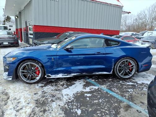 2022 Ford Shelby GT500 Base