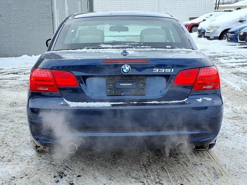 2011 BMW 335 335i