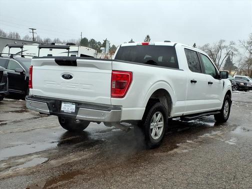 Oxford White 2022 Ford F-150 XLT