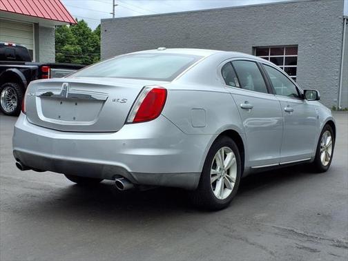 2010 Lincoln MKS Base