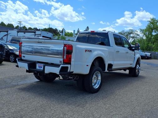 2025 Ford F-450 Platinum