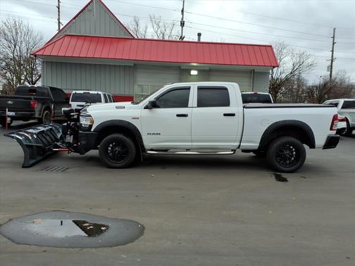 2020 RAM 2500 Tradesman Crew Cab 4X4 6'4' Box