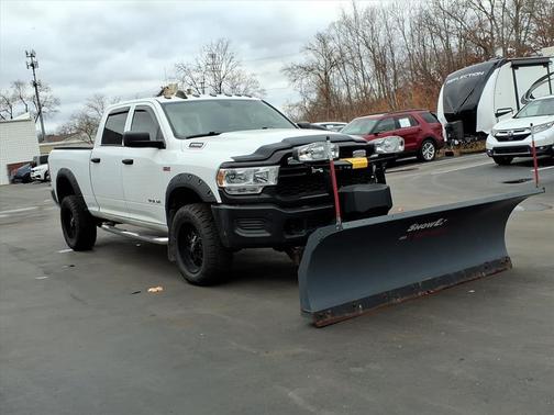 2020 RAM 2500 Tradesman Crew Cab 4X4 6'4' Box