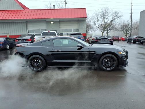 2018 Ford Shelby GT350 Base