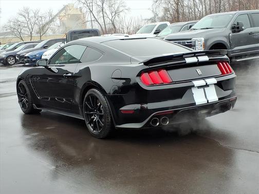2018 Ford Shelby GT350 Base