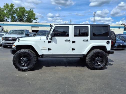 2013 Jeep Wrangler Unlimited Sahara