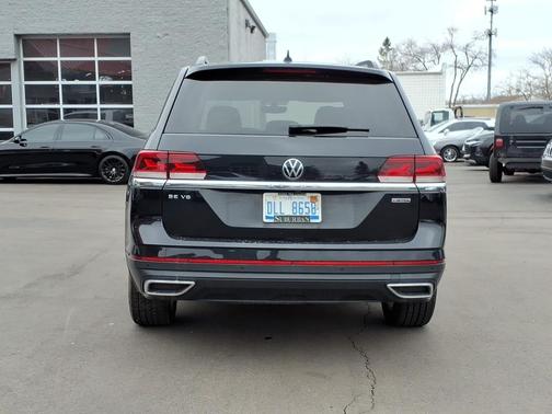 Deep Black 2021 Volkswagen Atlas 3.6L SE w/Technology