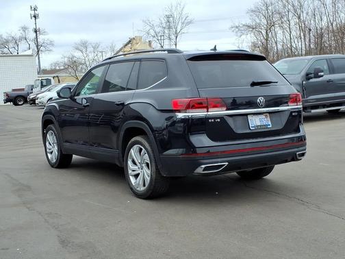 Deep Black 2021 Volkswagen Atlas 3.6L SE w/Technology