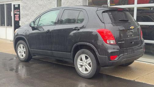 Mosaic Black Metallic 2020 Chevrolet Trax LS
