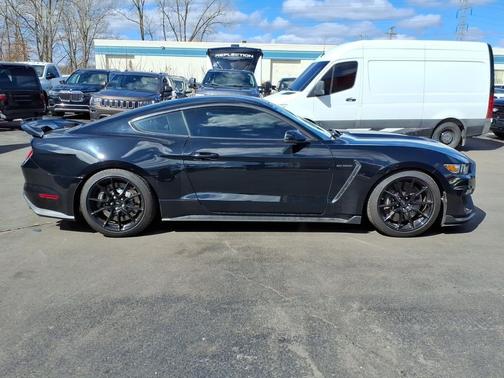 2020 Ford Shelby GT350 Base