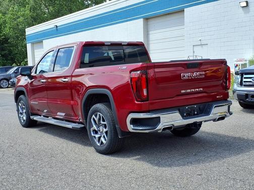 2022 GMC Sierra 1500 SLT