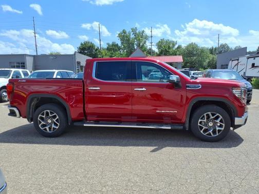 2022 GMC Sierra 1500 SLT