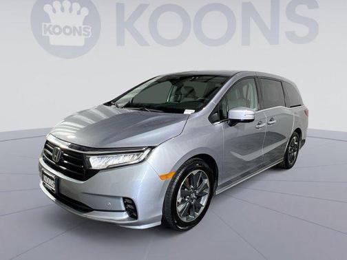 Lunar Silver Metallic 2023 Honda Odyssey Elite