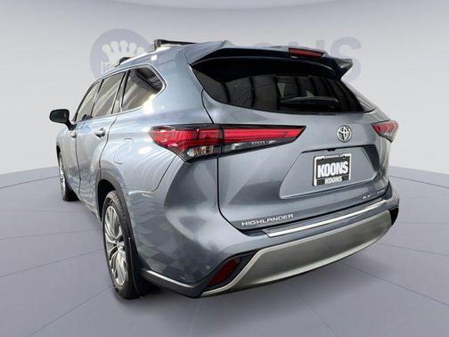 2021 Toyota Highlander Platinum