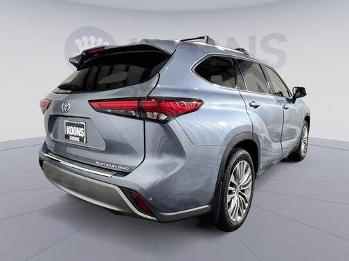 2021 Toyota Highlander Platinum