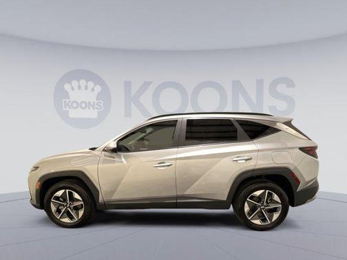 Shimmering Silver 2025 Hyundai TUCSON SEL