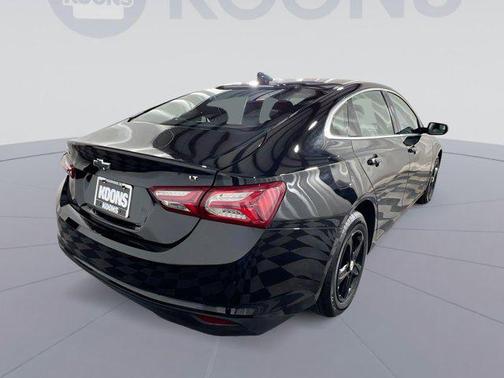 2022 Chevrolet Malibu FWD LT