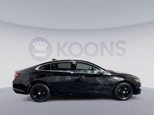 2022 Chevrolet Malibu FWD LT