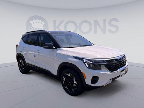 Clear White/Black Roof 2026 Kia Seltos S
