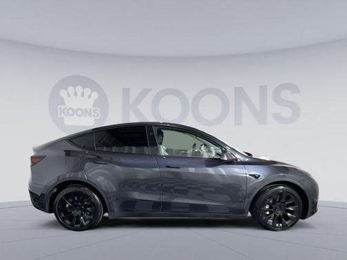 2024 Tesla Model Y Long Range Dual Motor All-Wheel Drive
