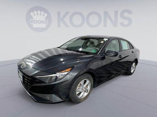 2022 Hyundai ELANTRA SE