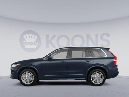 2022 Volvo XC90 T5 Momentum