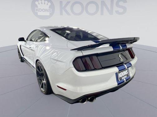 2017 Ford Shelby GT350 Base