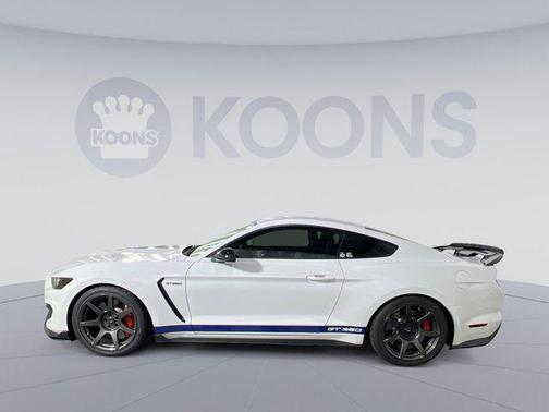 2017 Ford Shelby GT350 Base