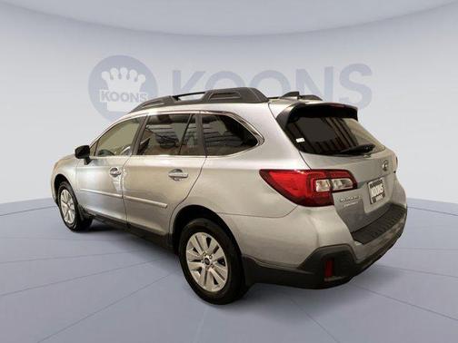 Ice Silver Metallic 2019 Subaru Outback 2.5i Premium