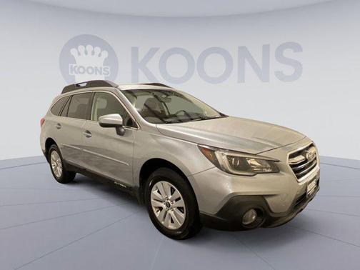 Ice Silver Metallic 2019 Subaru Outback 2.5i Premium