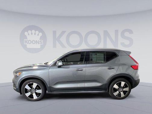 2019 Volvo XC40 T5 Momentum