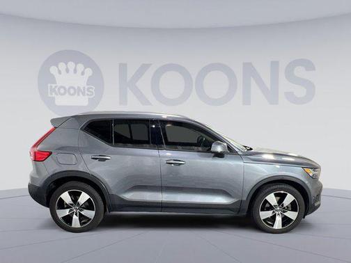 2019 Volvo XC40 T5 Momentum