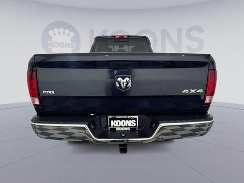 2019 RAM 1500 SLT