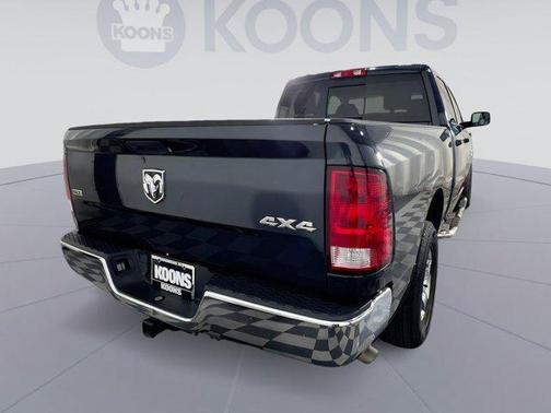 2019 RAM 1500 SLT